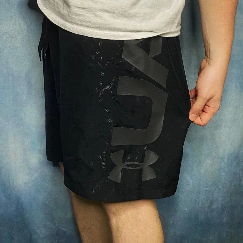 Under Armour Shorts Black Grey
